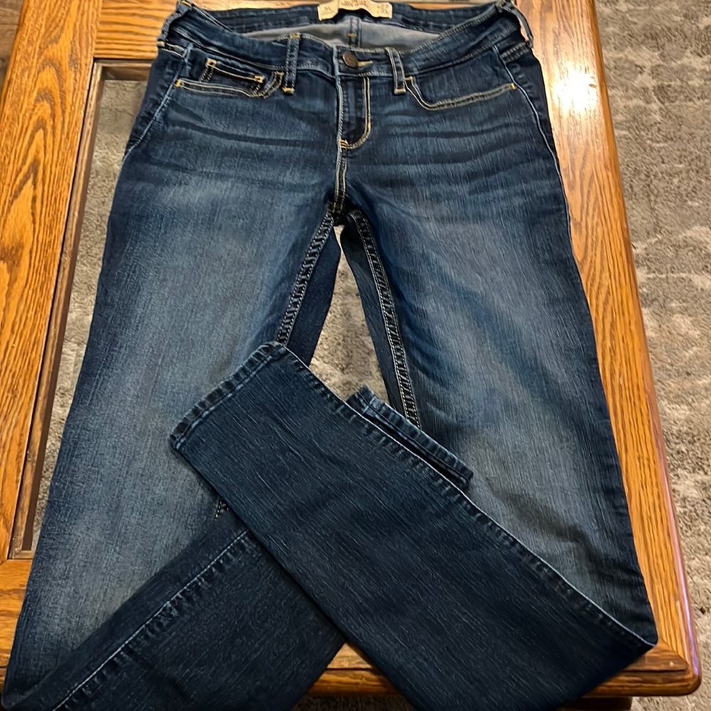 Hollister  super skinny  W 27  L 33